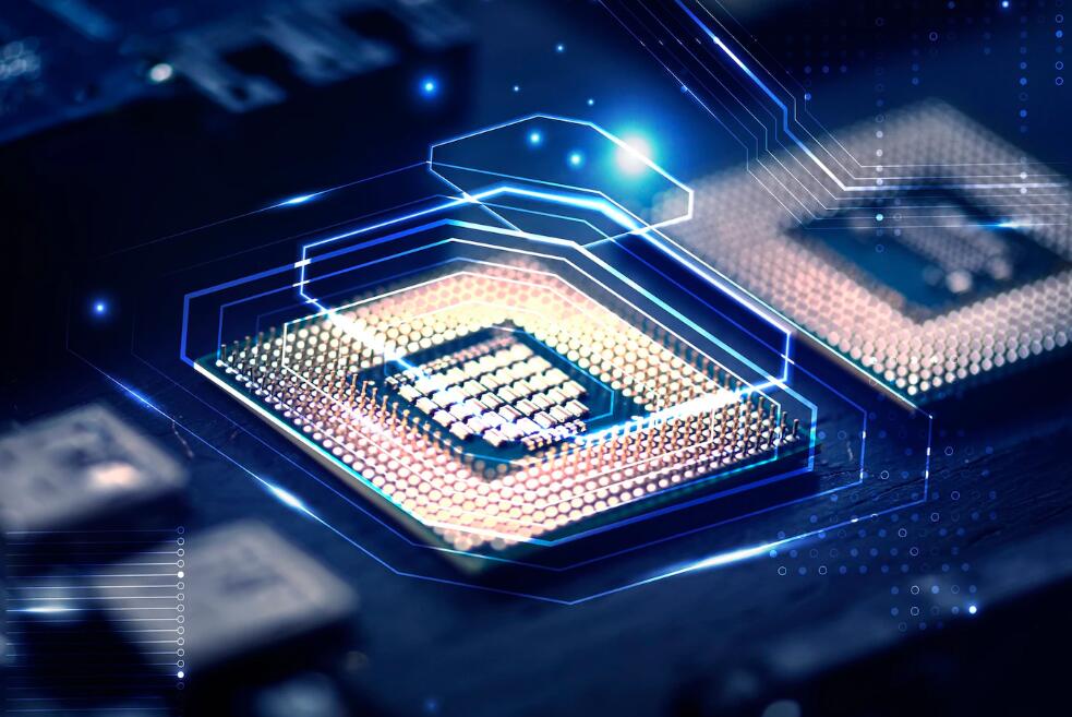 迈克尔.欧文现在在哪个球队踢球啊足球之路走得如何 欧文是哪个队的